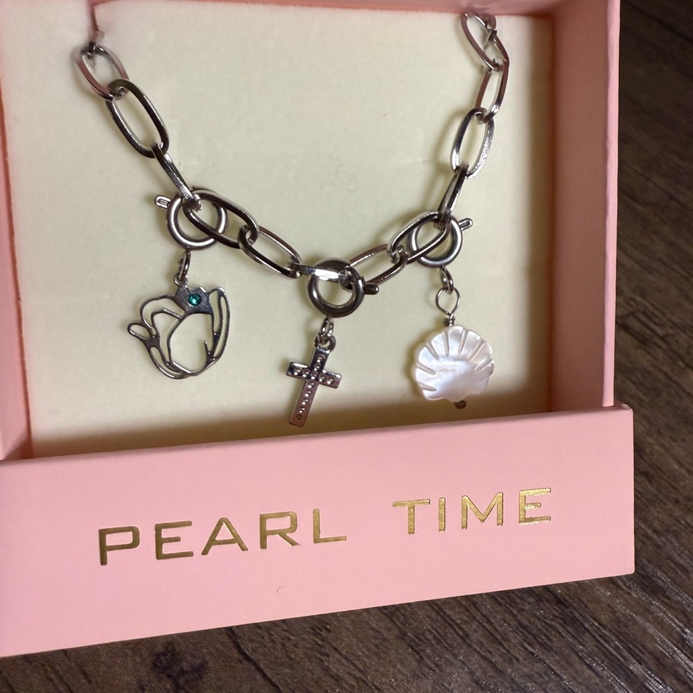 It’s Pearl Time Solace Chain Charm Bracelet